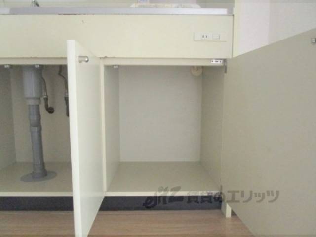 キッチン　下部収納