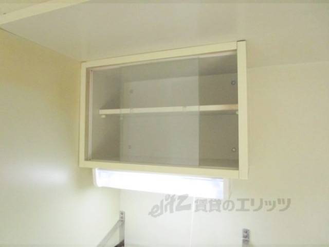 キッチン　上部収納