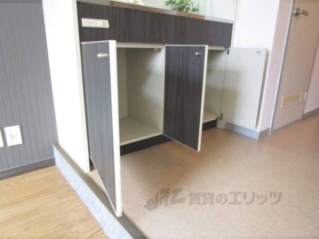 キッチン　下部収納