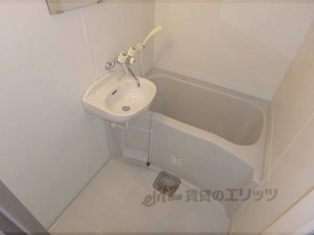 風呂　ゆとりのあるお風呂です。