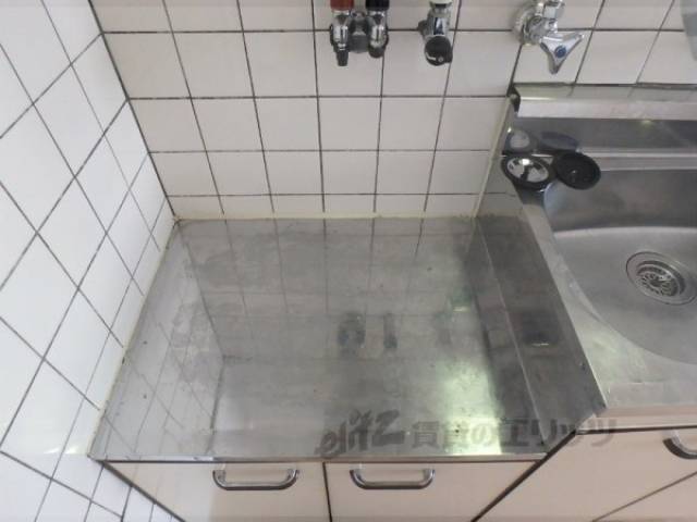 キッチン　コンロ置き場