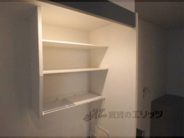 キッチン　収納棚