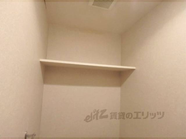 トイレ　棚
