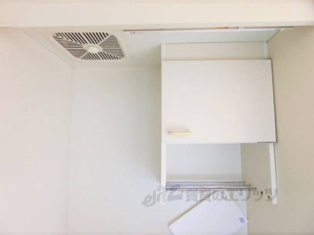 キッチン　上部収納