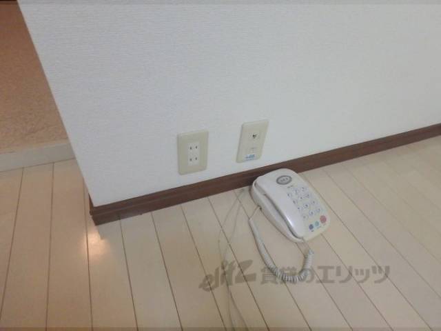 洋室　コンセント