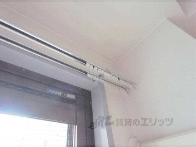 カーテンレール