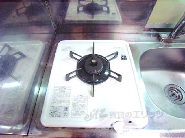 キッチン　コンロ置場