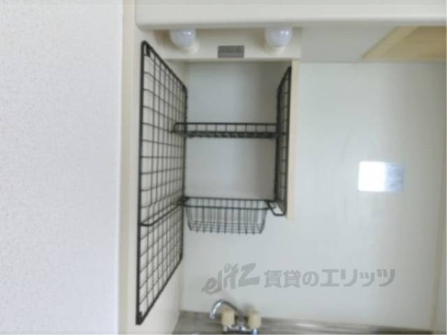 キッチン　上部収納