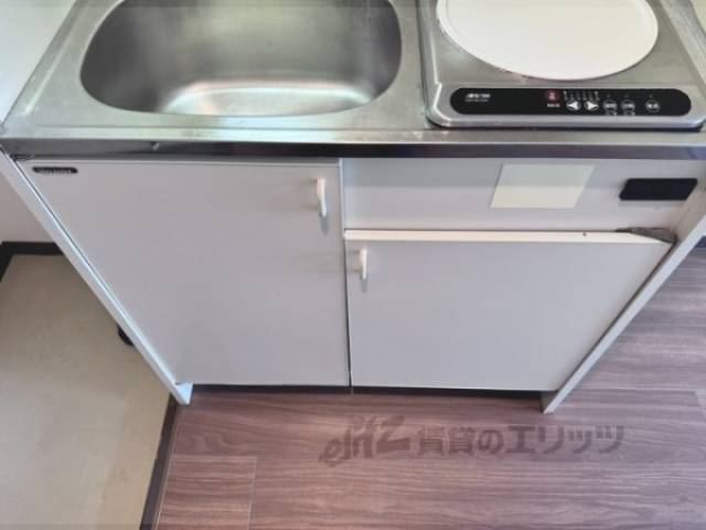 収納　キッチン下