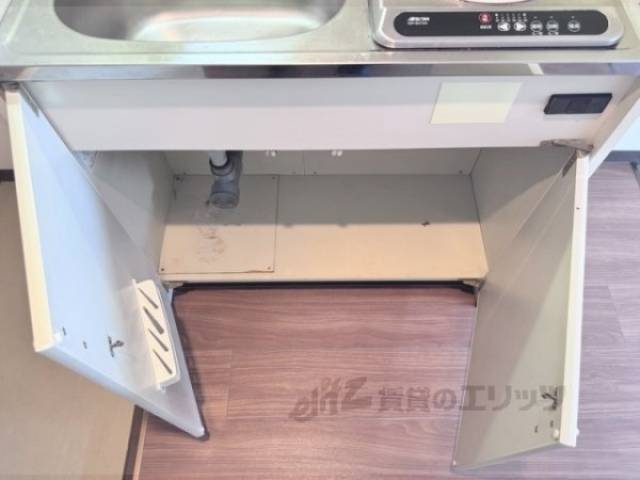 収納　キッチン下