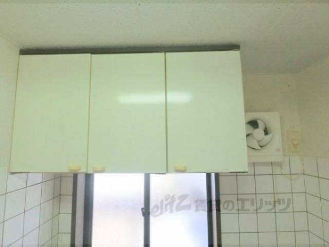 キッチン　上部収納