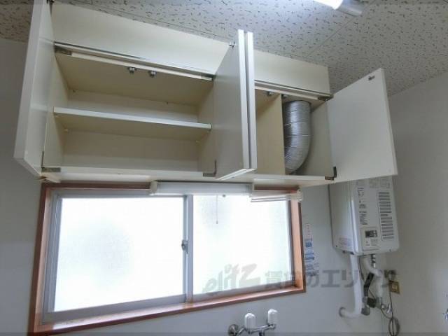 キッチン　キッチン上部収納