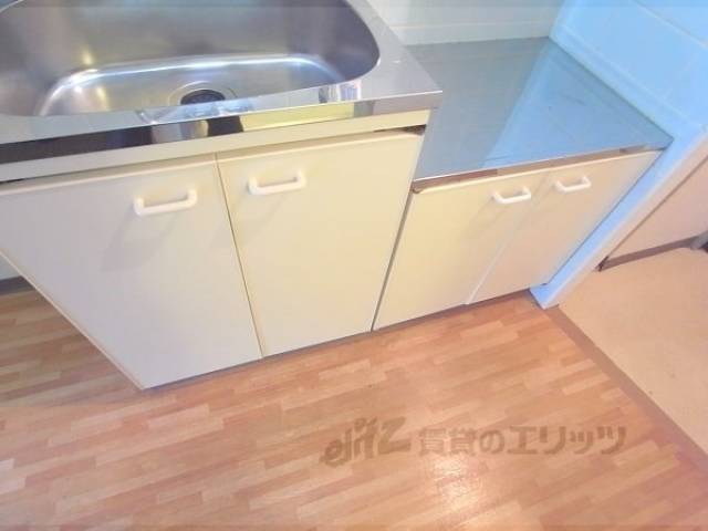 キッチン　下部収納