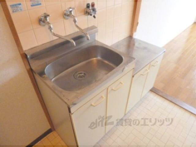 キッチン　二口コンロも置けます