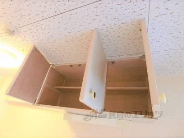 キッチン　上部収納