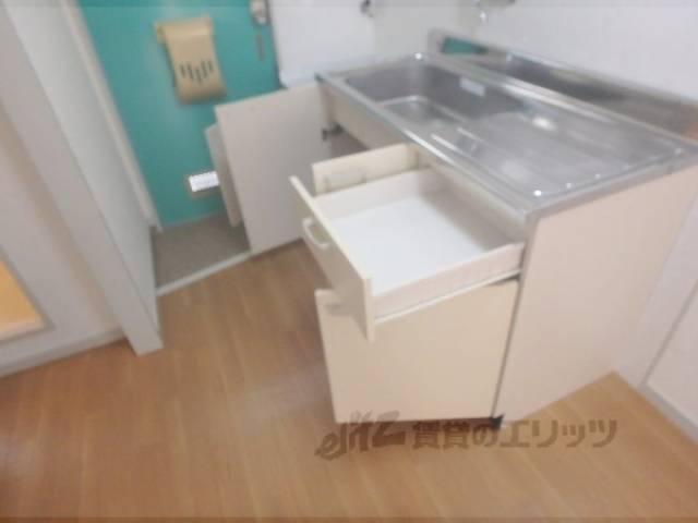 キッチン　下部収納