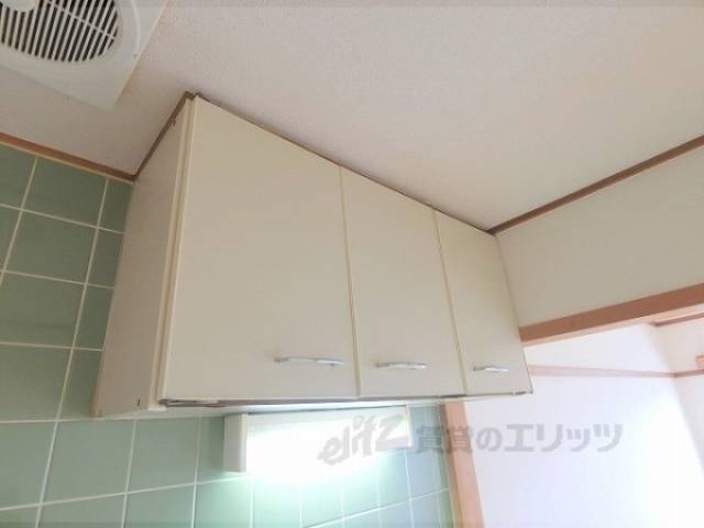 キッチン　上部収納
