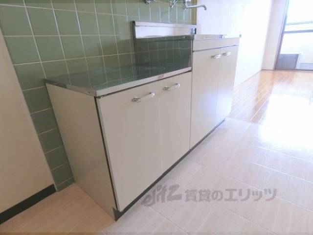 キッチン　下部収納