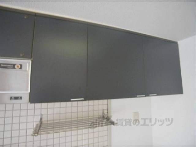 キッチン　収納棚