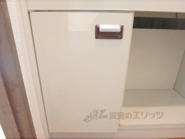 キッチン　下部収納