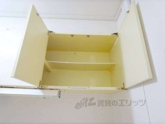 キッチン　キッチン上部収納