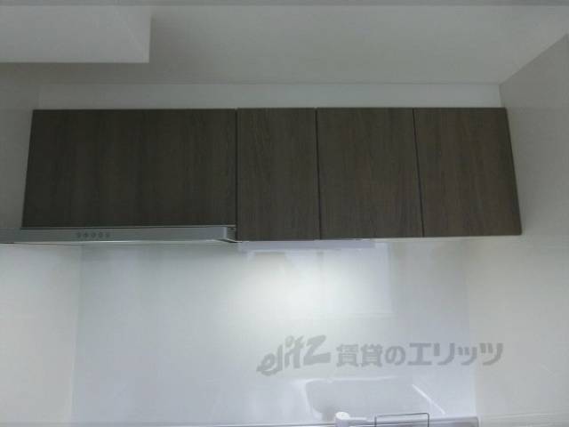 キッチン　上部収納