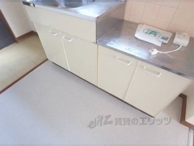 キッチン　下部収納