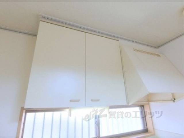 キッチン　上部収納