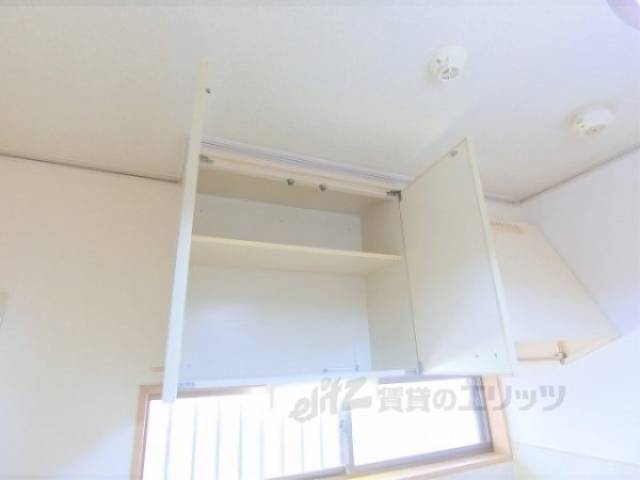 キッチン　上部収納