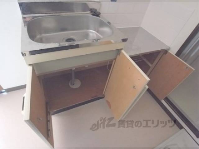 キッチン　下段収納