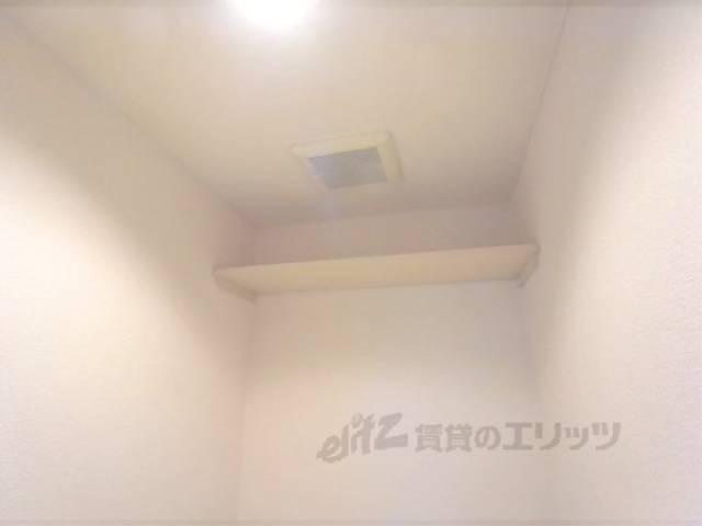 トイレの棚