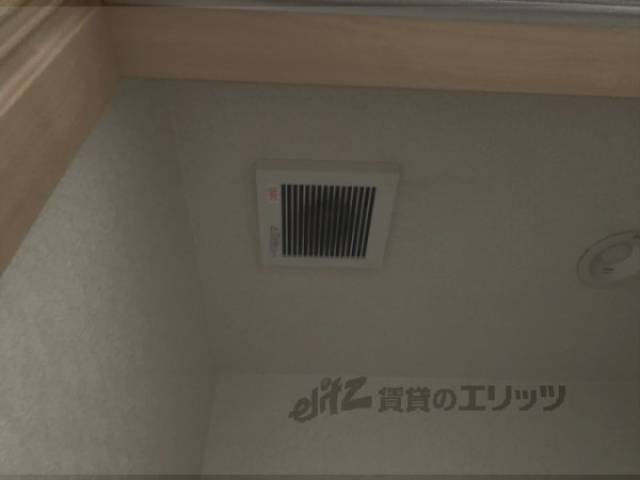 トイレ　換気扇