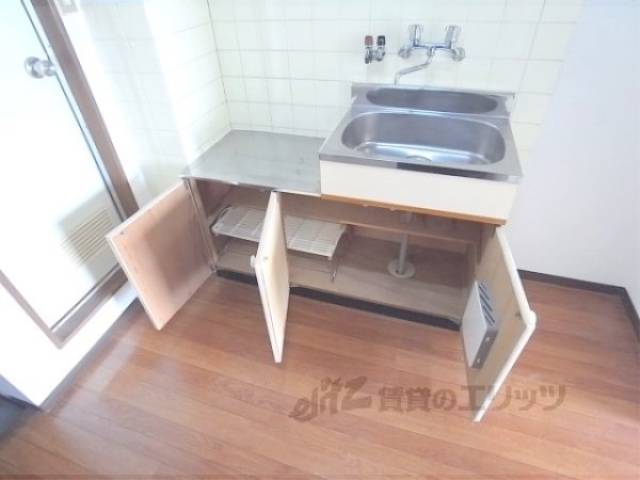 キッチン　収納下部