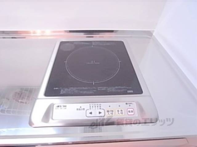キッチン　（1口）：電気コンロ
