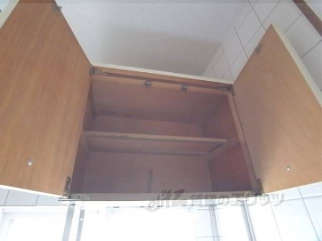 キッチン　上に収納あって便利です