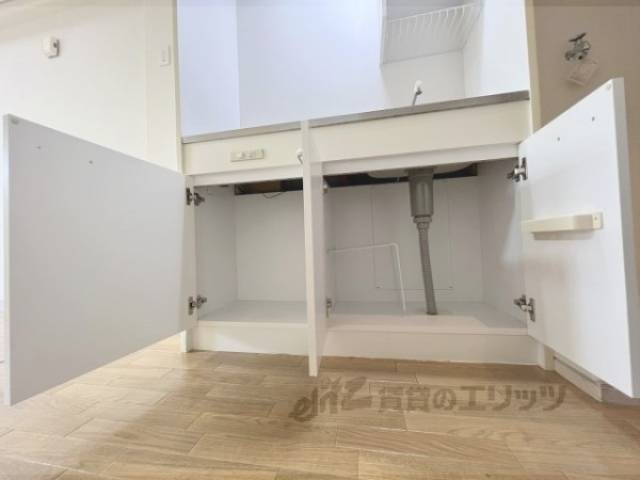 キッチン　下部収納