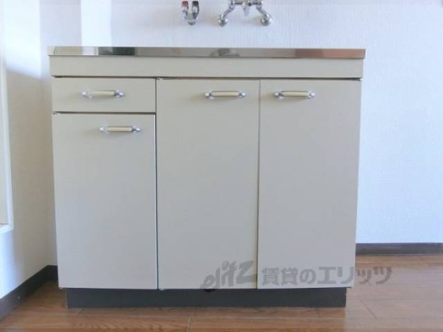 キッチン　下部収納