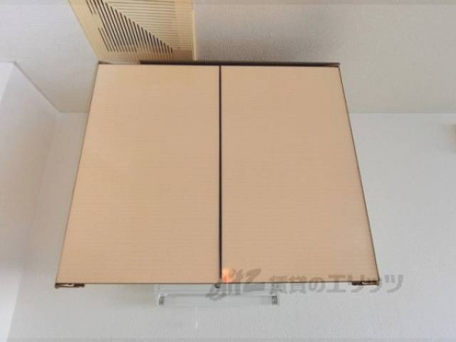 キッチン　上部収納