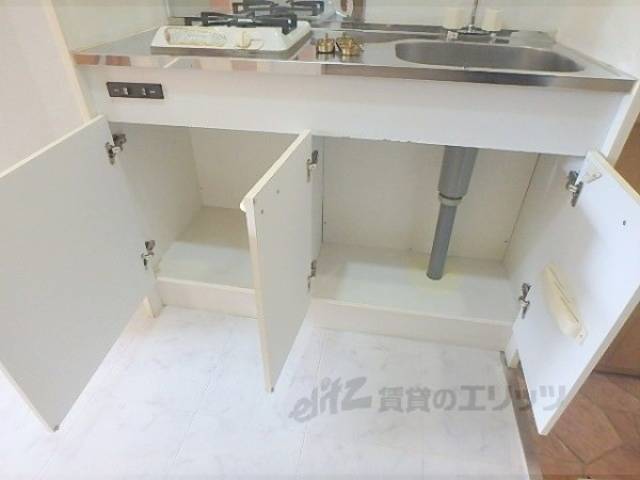 キッチン　キッチン下部収納