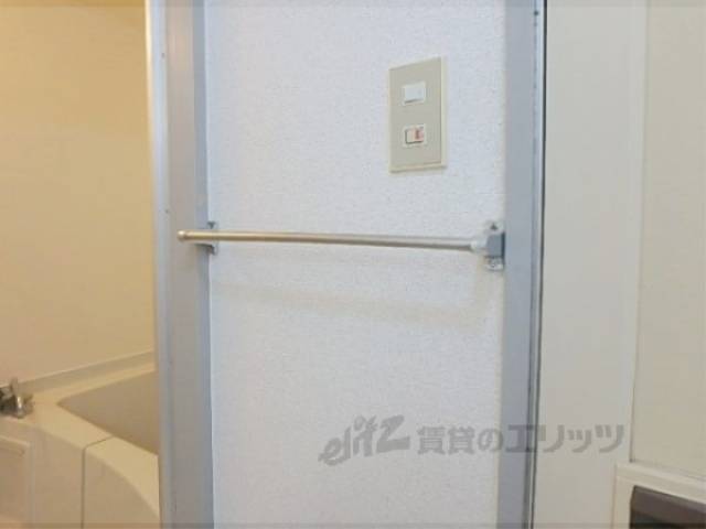 トイレ横タオル掛け
