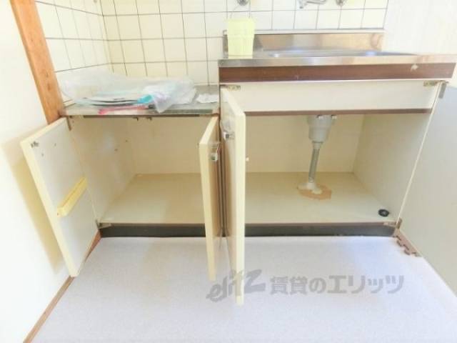 キッチン　下部収納