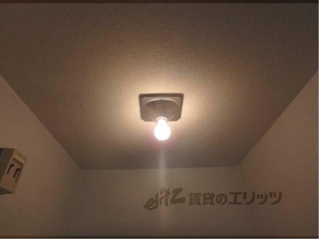 電灯（玄関）