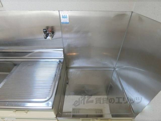 キッチン　コンロ置き場