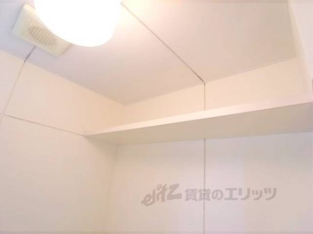 トイレ上部棚