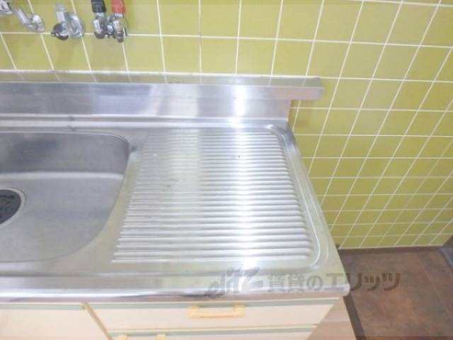 キッチン　コンロ置き場