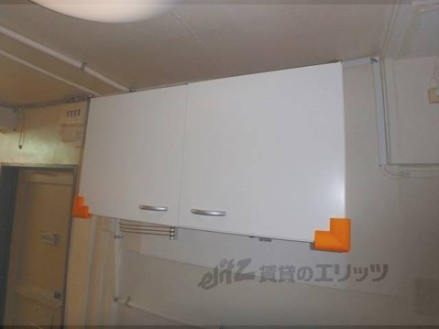 キッチン　収納上部