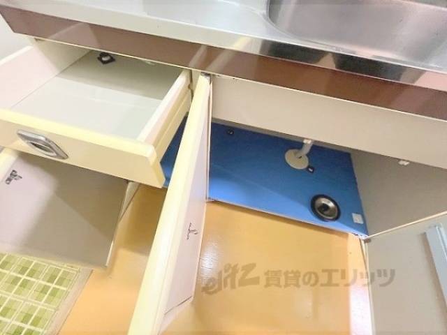 キッチン　下部収納