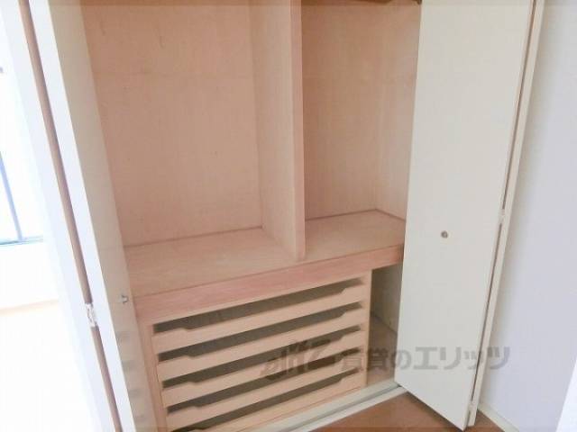 収納　給湯設備　風呂場間と会話可能