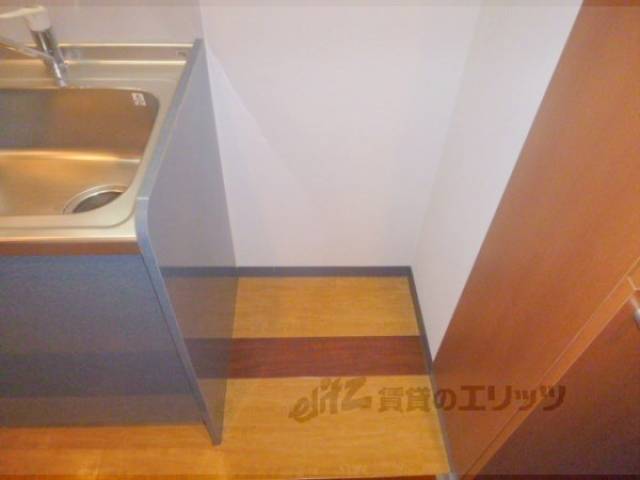 冷蔵庫置場　ドアホン