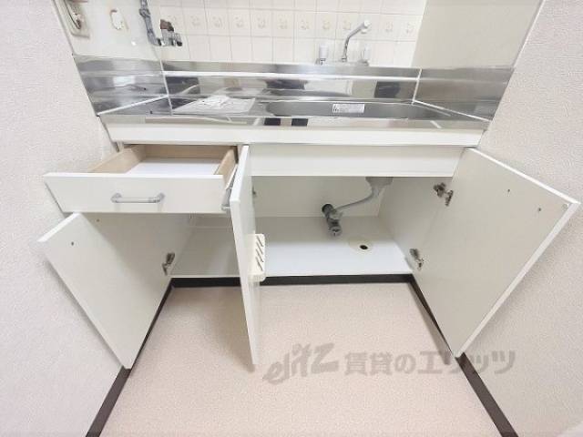 キッチン　下部収納